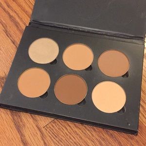 Anastasia Beverly Hills Med to Tan Contouring Kit